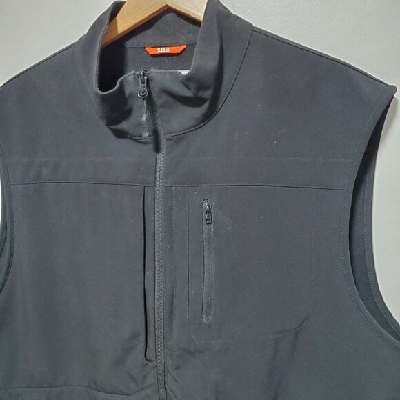 5.11 TACTICAL Covert Vest Soft Shell Conceal Carry Multi Pocket Black Men's XL - Picture 3 of 11